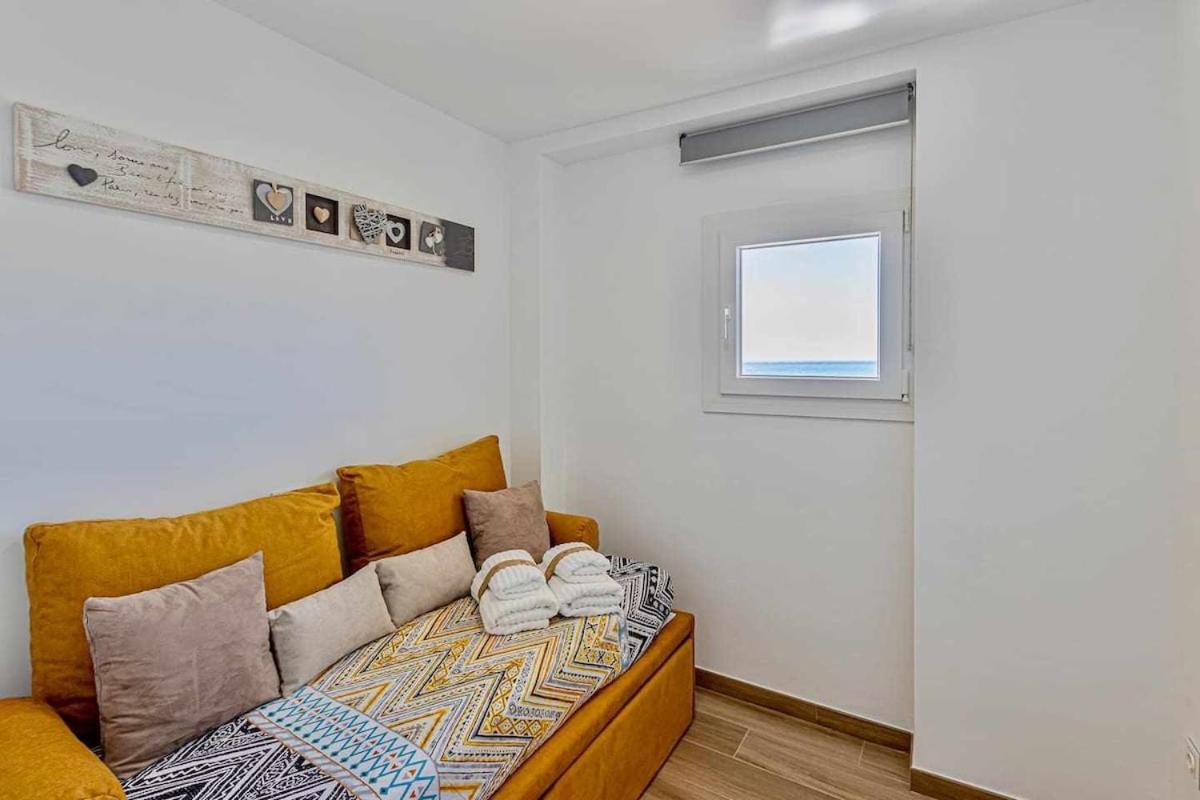 797 Holiday Rentals - Benalbeach- Moderno Piso Para 5 Con Vistas Al Mar Benalmádena Exteriör bild